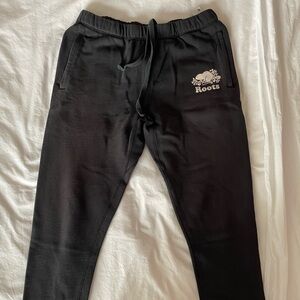Roots Black Jogger Sweatpants Medium